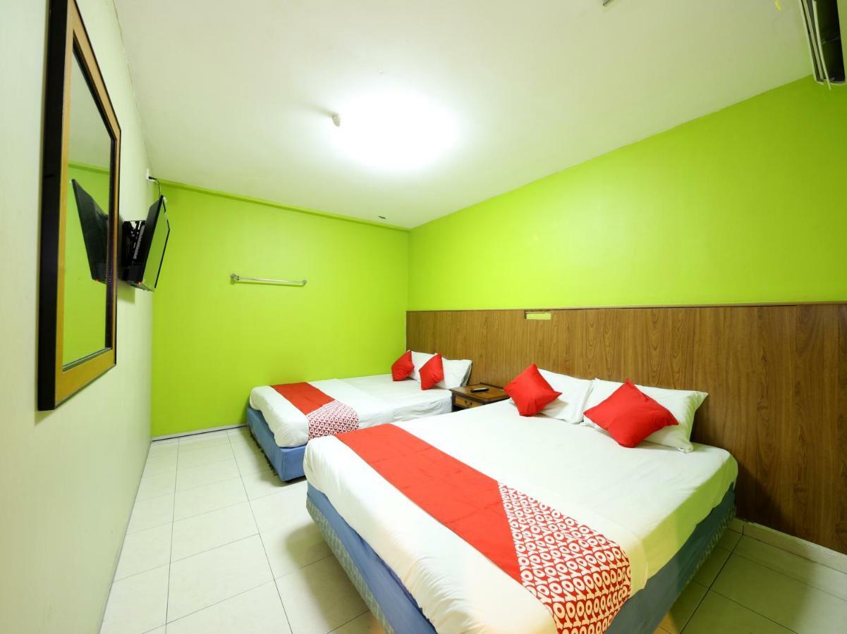 Oyo 434 Marbella Hotel Johor Bahru Bagian luar foto