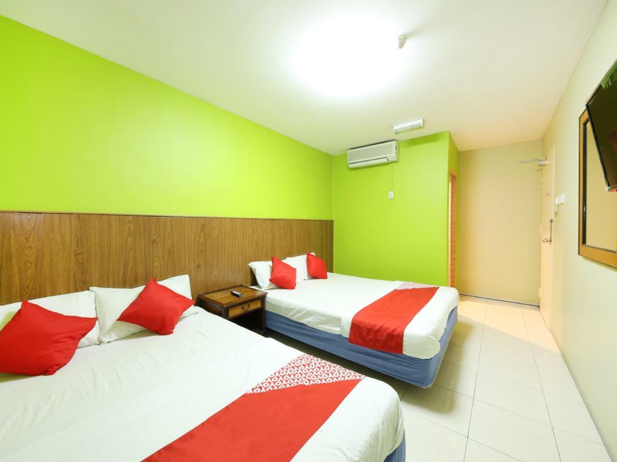 Oyo 434 Marbella Hotel Johor Bahru Bagian luar foto