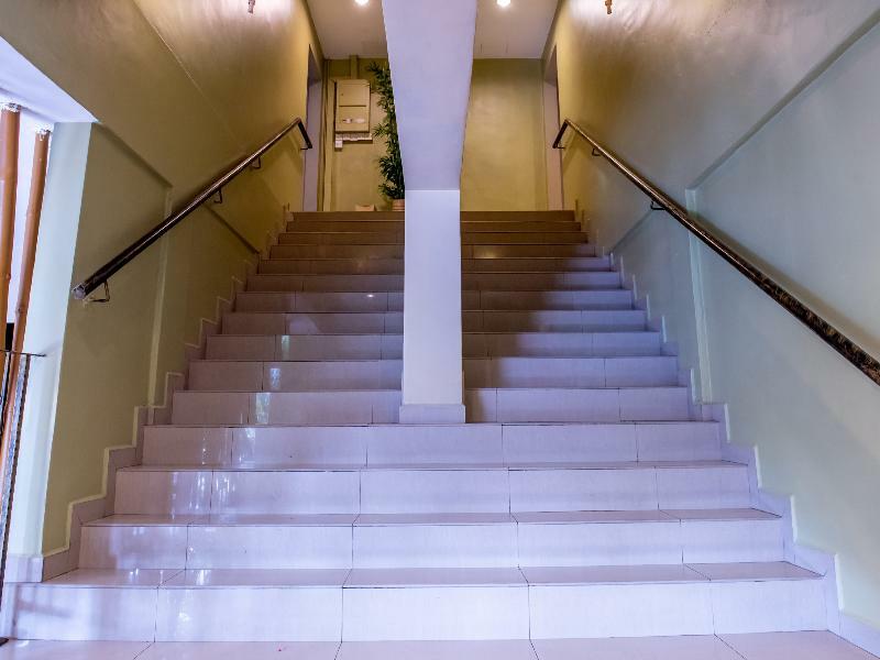 Oyo 434 Marbella Hotel Johor Bahru Bagian luar foto