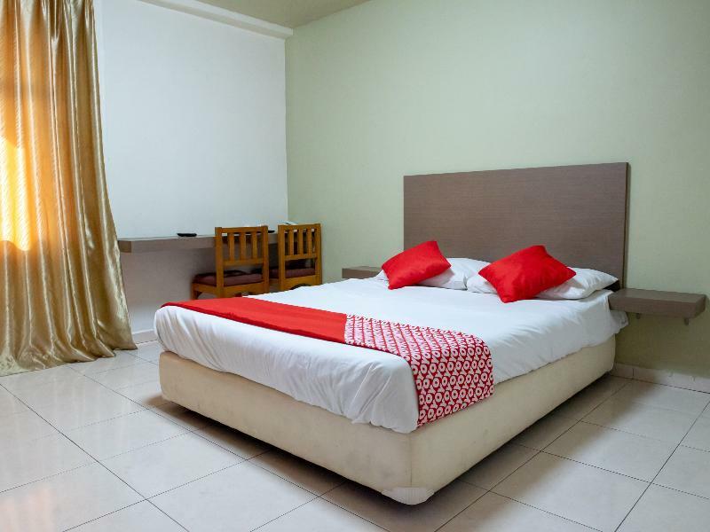 Oyo 434 Marbella Hotel Johor Bahru Bagian luar foto
