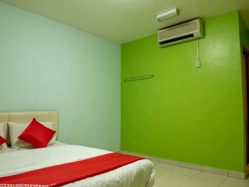 Oyo 434 Marbella Hotel Johor Bahru Bagian luar foto