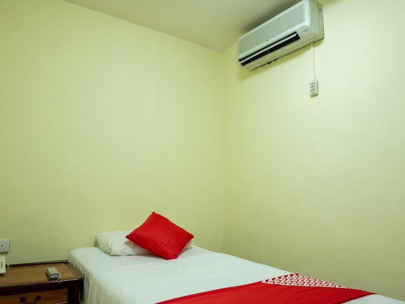 Oyo 434 Marbella Hotel Johor Bahru Bagian luar foto
