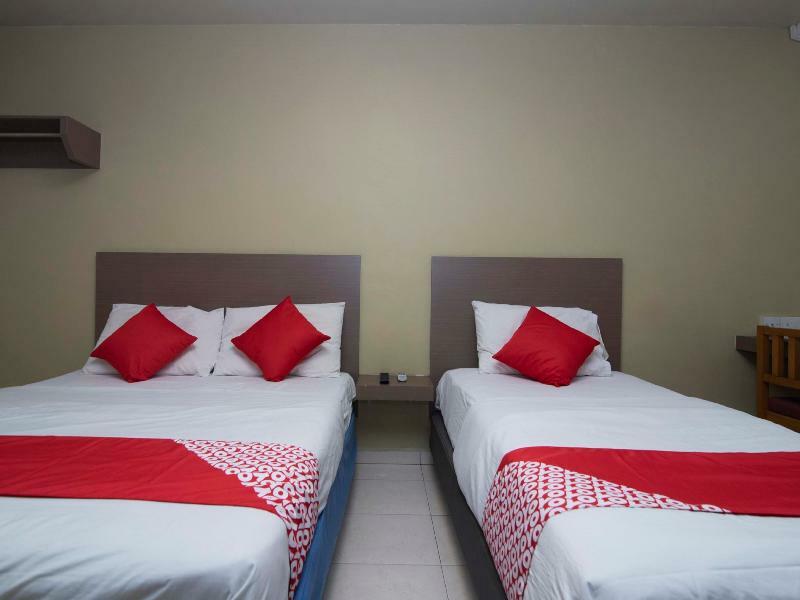 Oyo 434 Marbella Hotel Johor Bahru Bagian luar foto